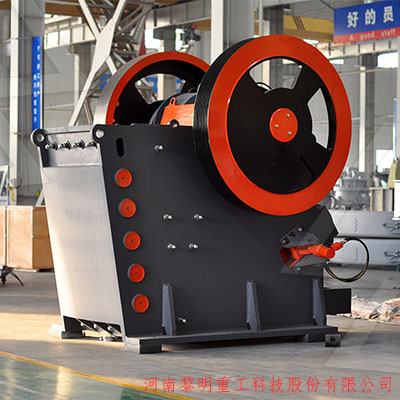 沸石破碎機